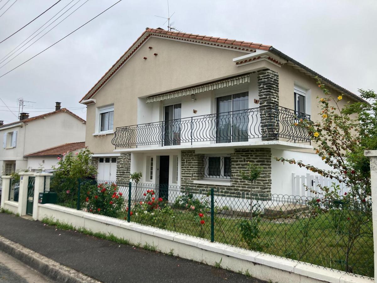 -Comme A La Maison- Jardin, Veranda, Ideal Familles Et Business Niort Ngoại thất bức ảnh